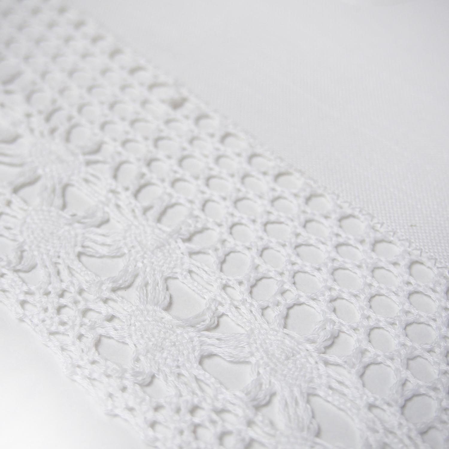 Скатерть 1806 150х150см белая