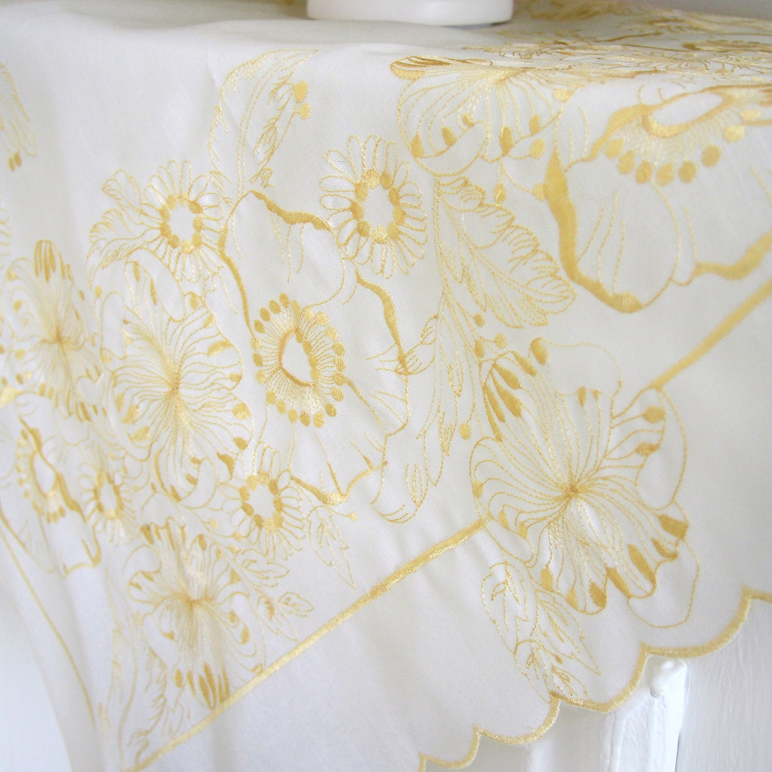 Скатерть 1802 белая