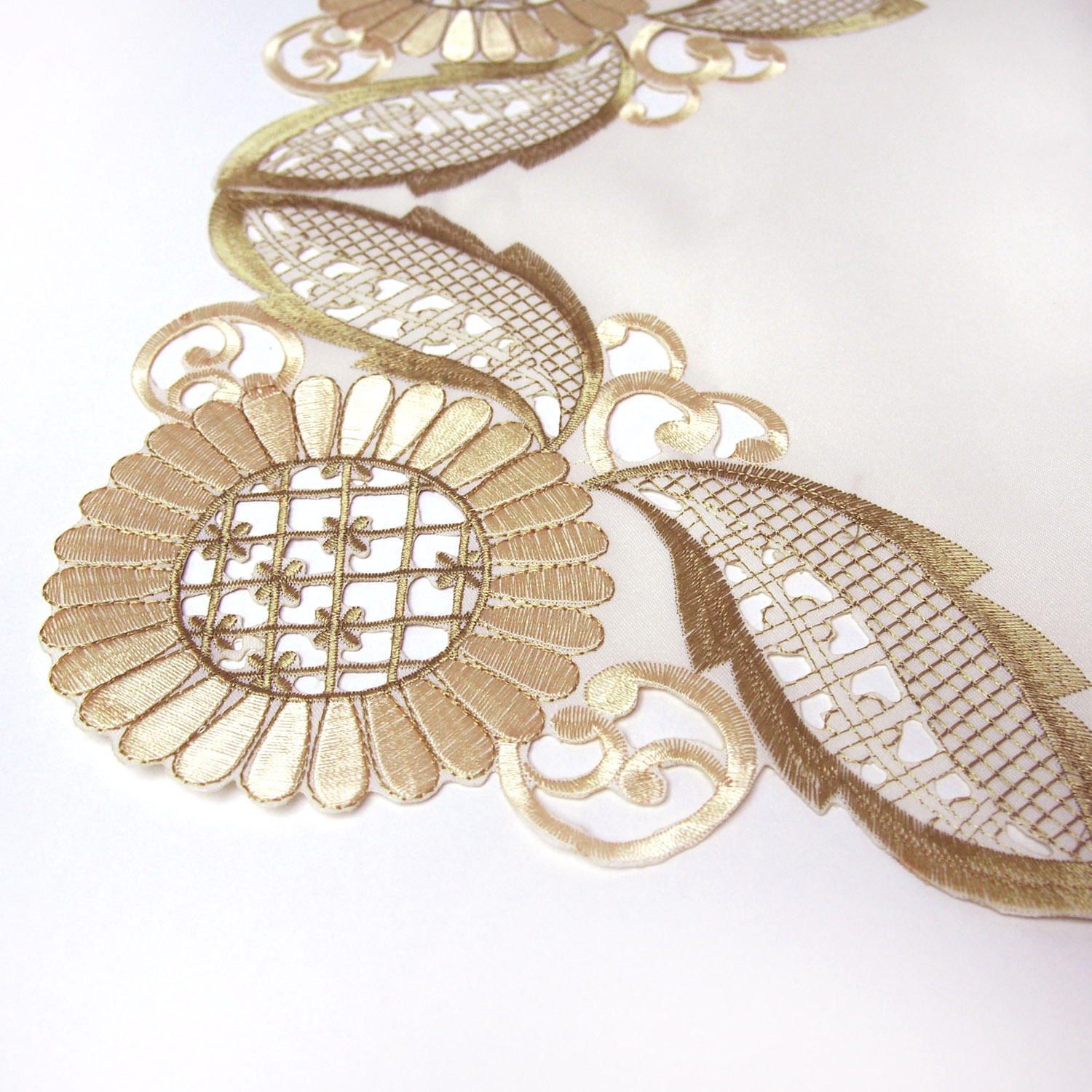 Скатерть 4109 молочная