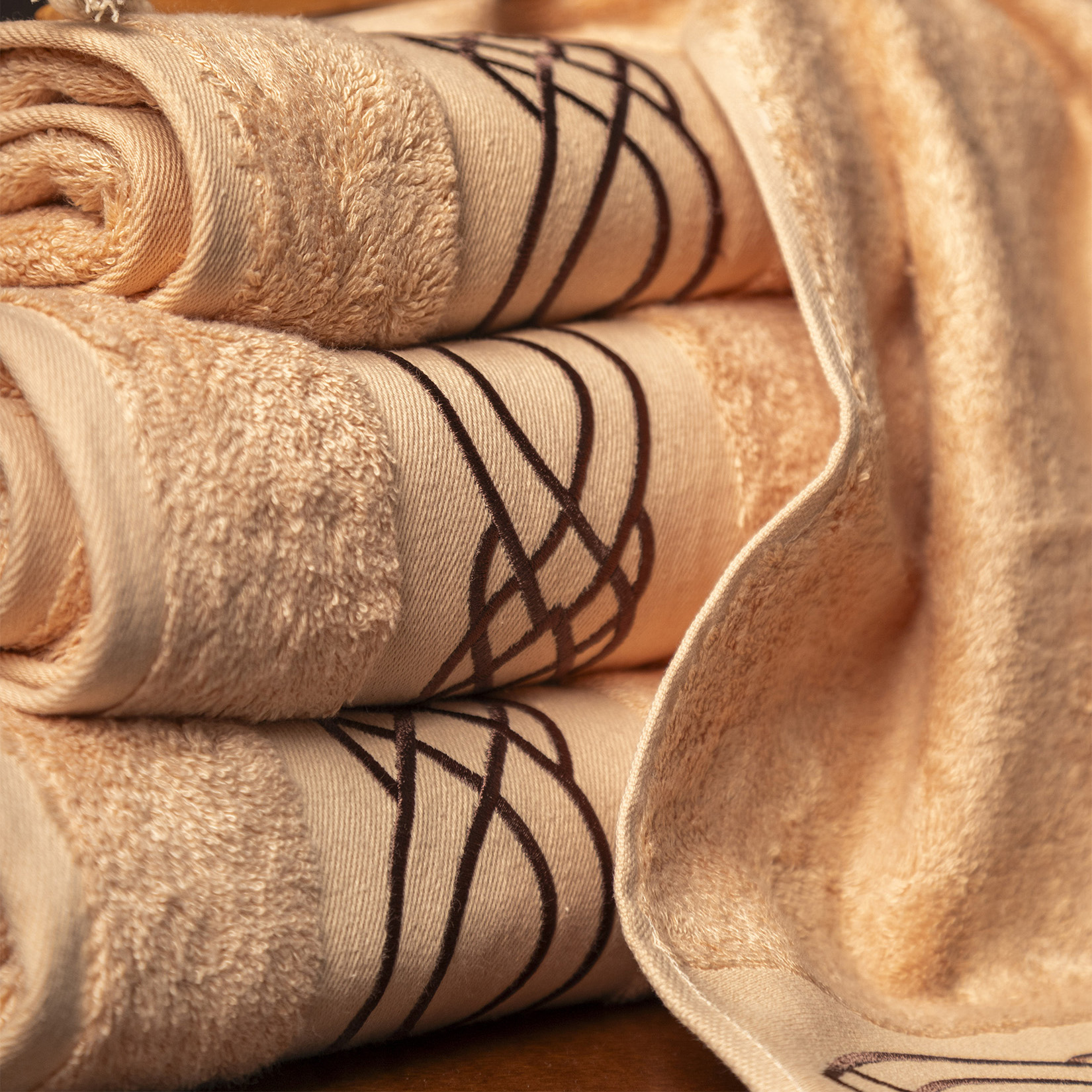 Полотенце ЛЮКСУРИ бежевое