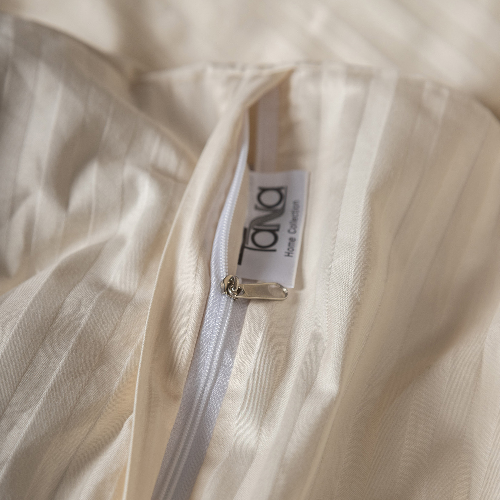 Комплект постельного белья Сатин-Страйп молочный 1901