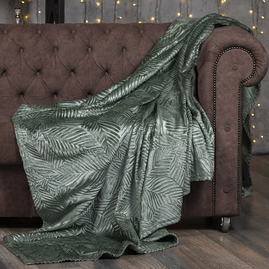 Плед ОЛИВИЯ однотонный с тиснением зеленый листья 17-12