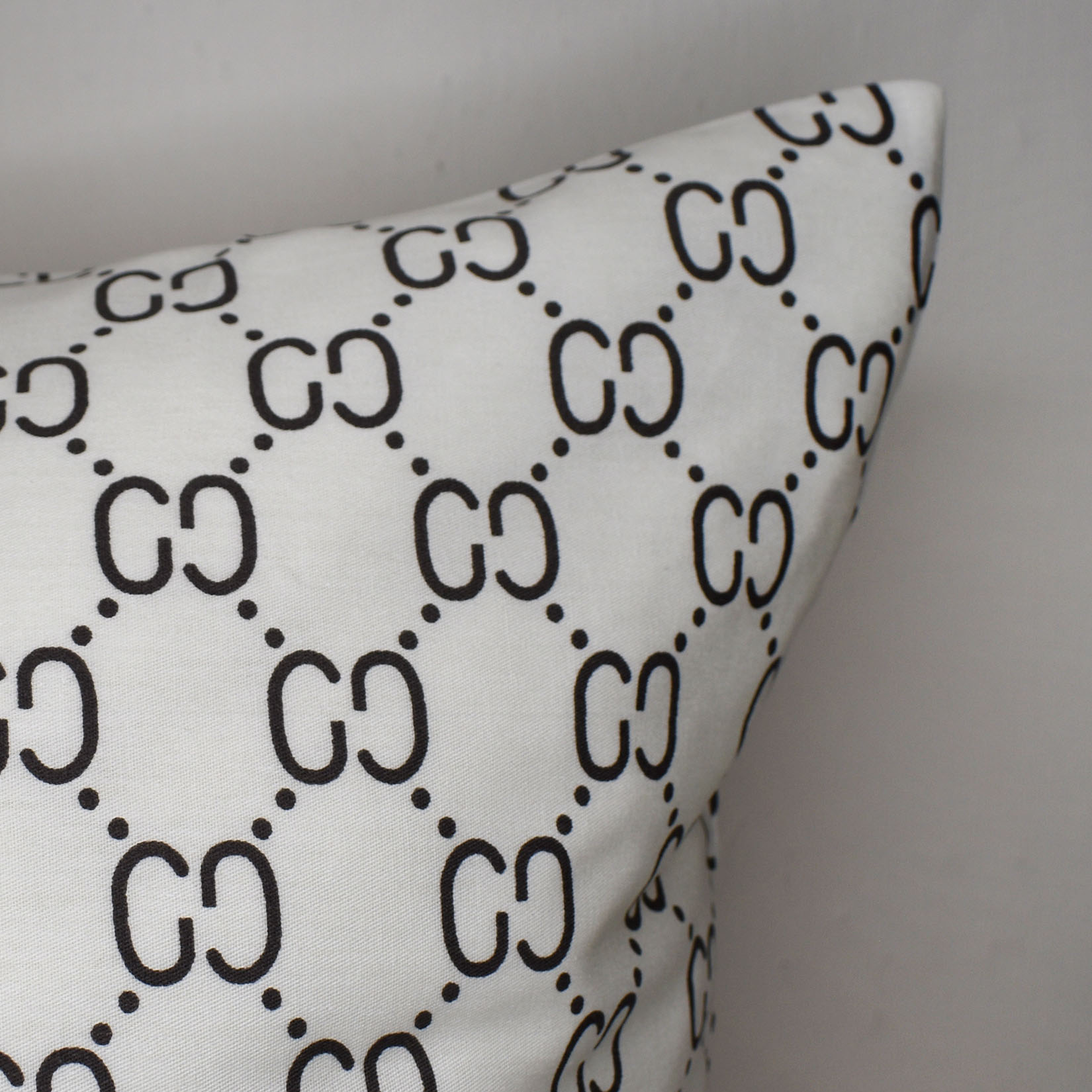 Набор наволочек Сатин-Комфорт белые 17-12 В