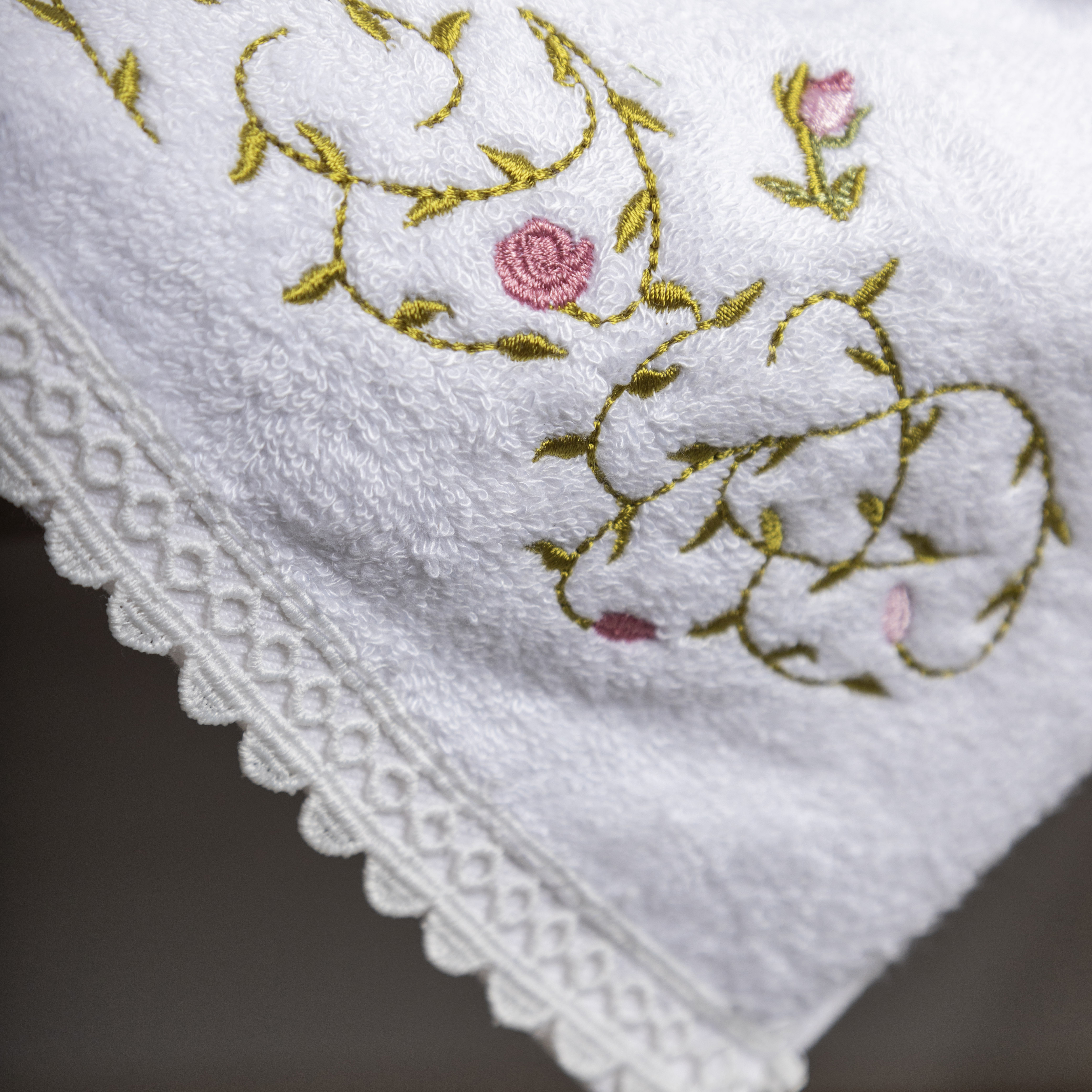 Полотенце КАДОРА-1 белое