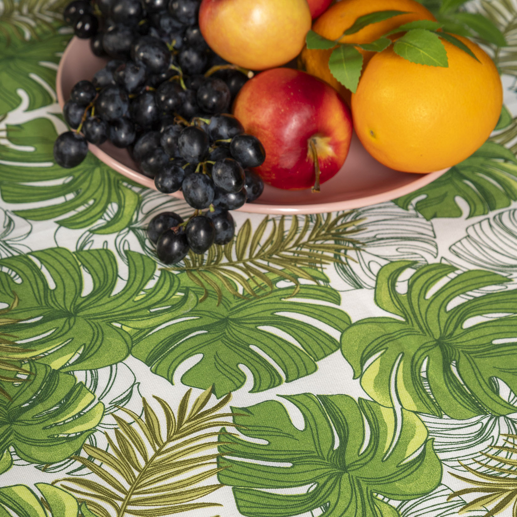 Скатерть 130х180 с тефлоновым покрытием 159