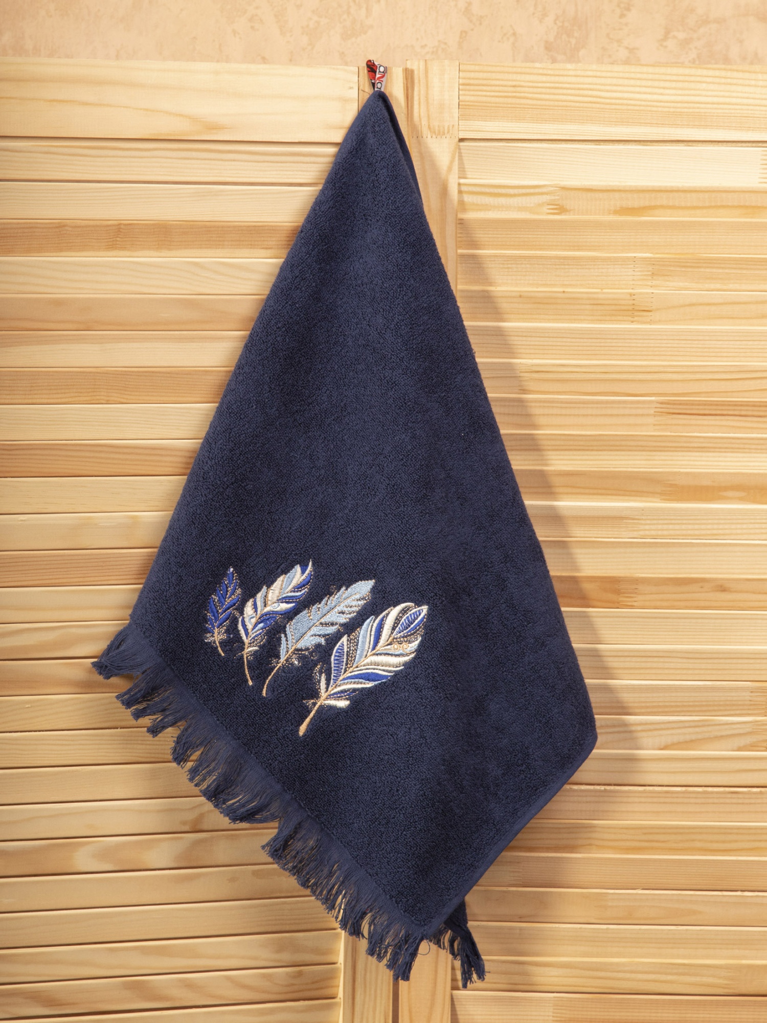 Полотенце ПЕРЫШКИ синее с бахромой