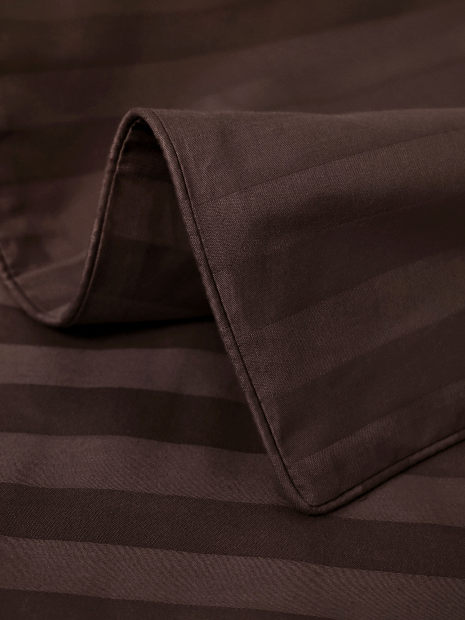 Нобор новолочек Сатин-Страйп коричневые 19-1224