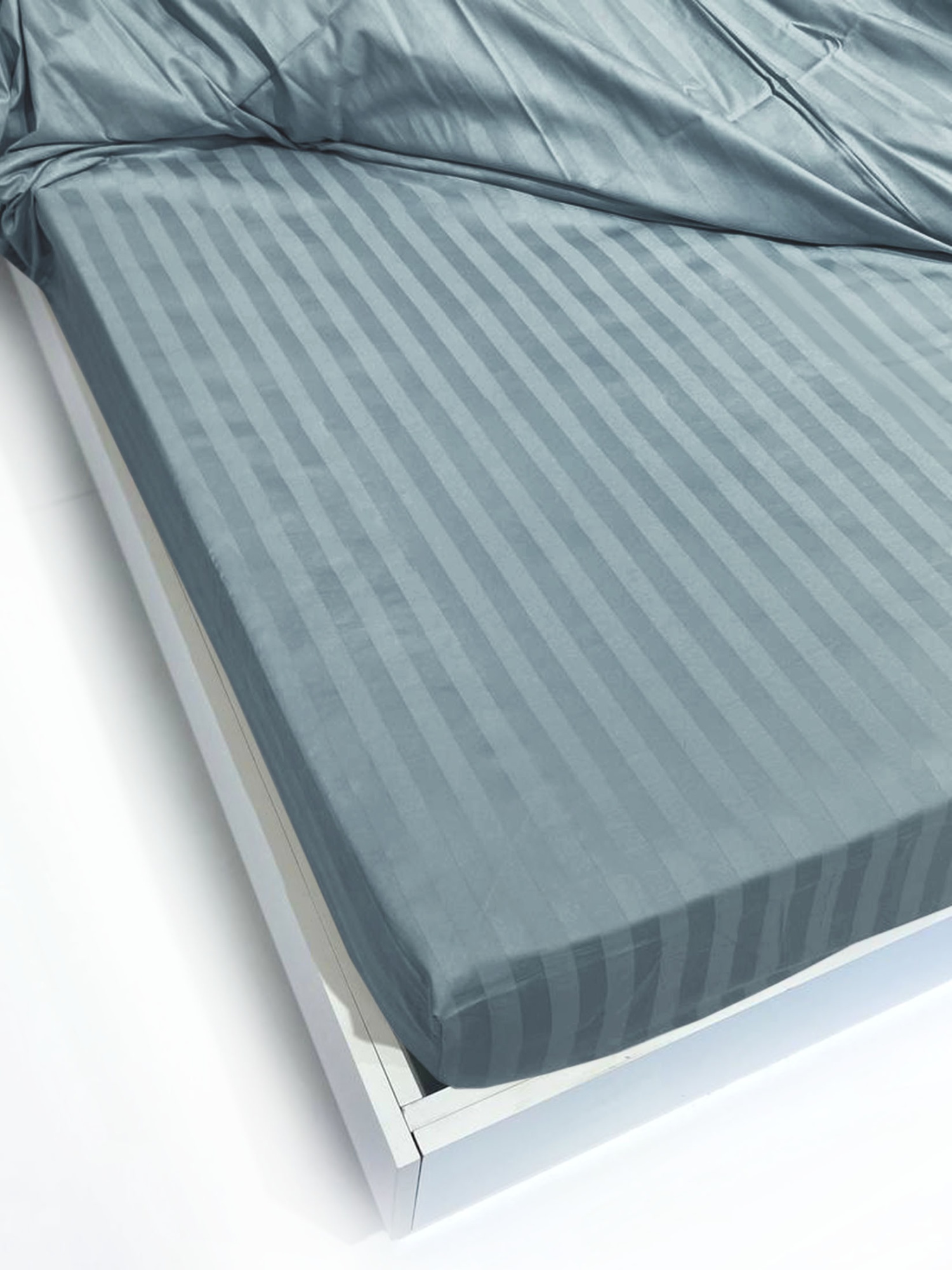 Простыня на резинке Сатин-Страйп тиффани 6817