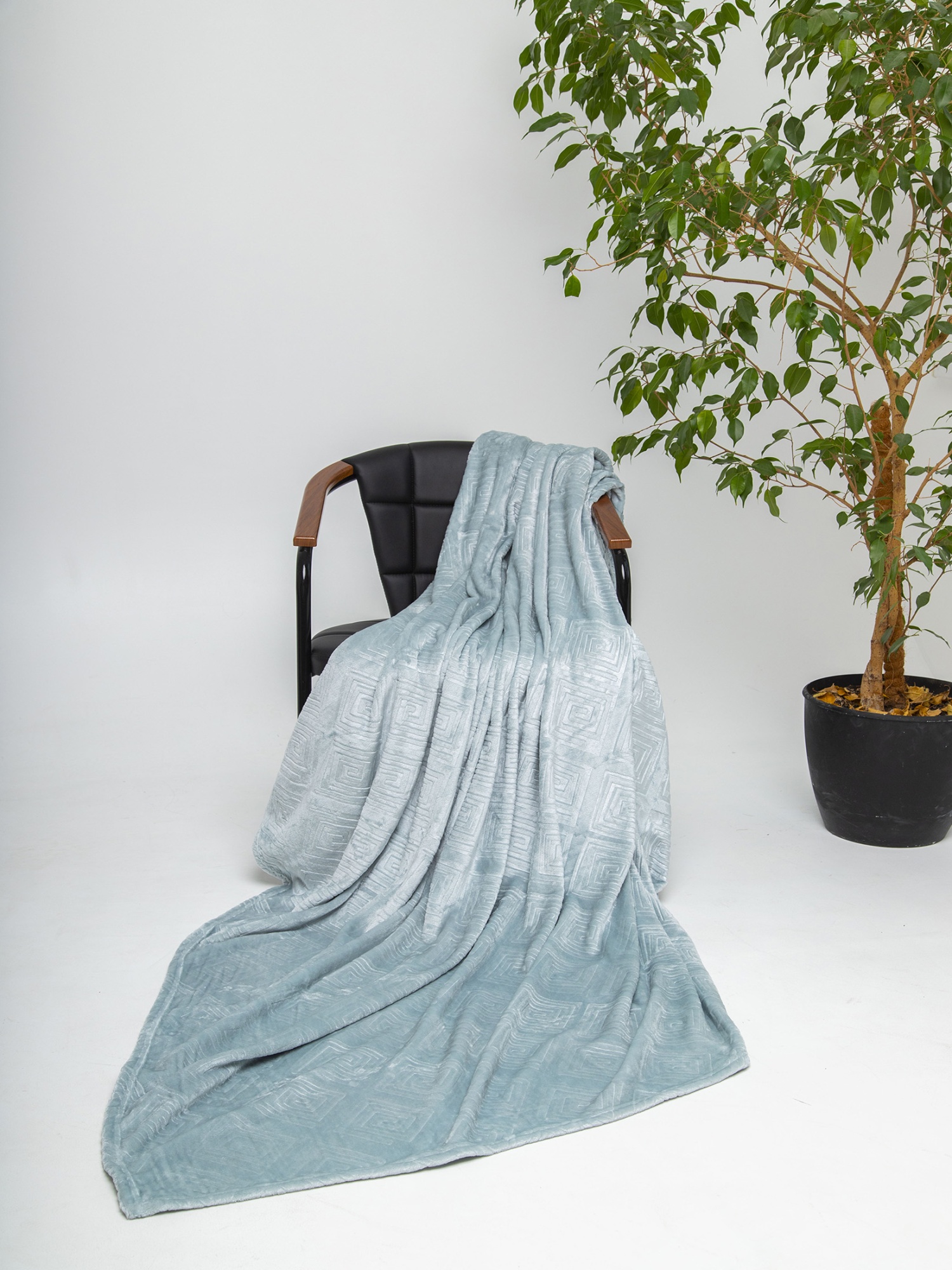 Плед ОЛИВИЯ однотонный с тиснением серо-голубой ромб 15-11